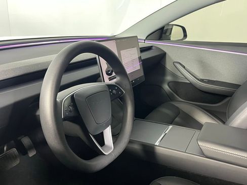 Used 2025 Tesla Model 3 Long Range image 17