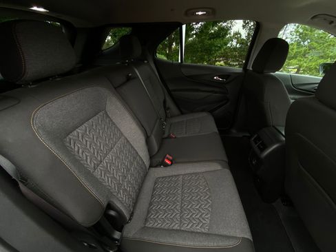 Used 2024 Chevrolet Equinox LT FWD image 25