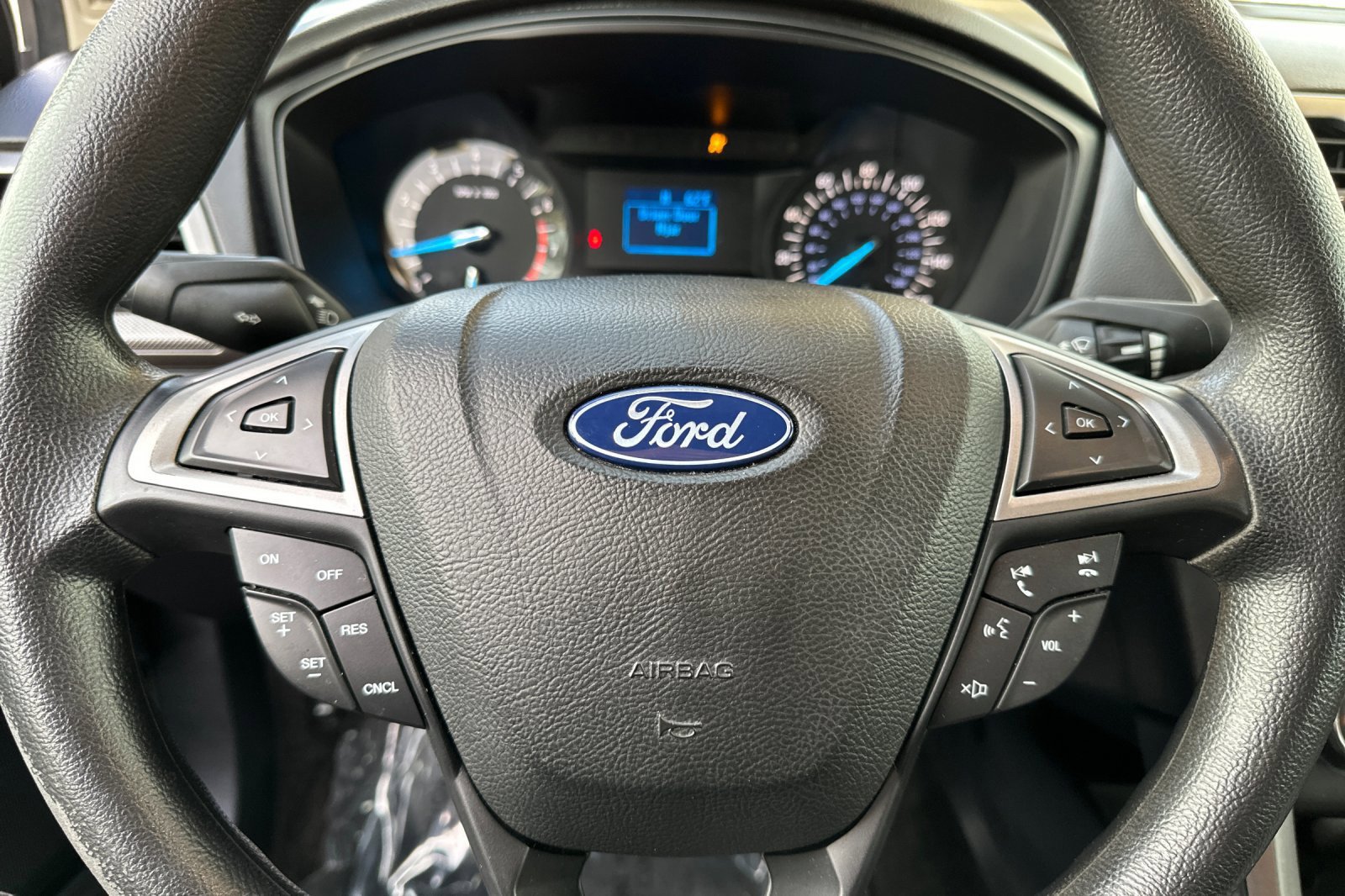 Used 2018 Ford Fusion S FWD image 22