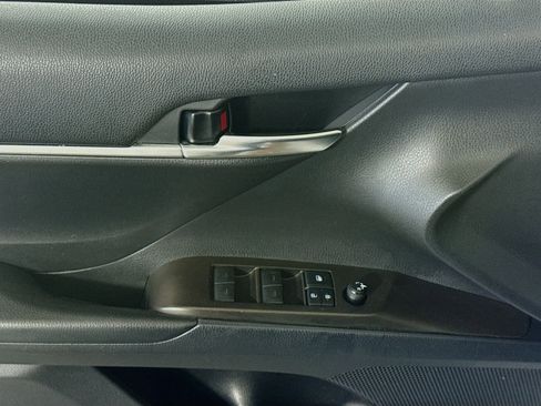 Used 2021 Toyota Camry LE FWD image 23