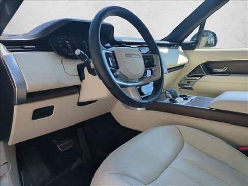 Used 2023 Land Rover Range Rover SE image 10