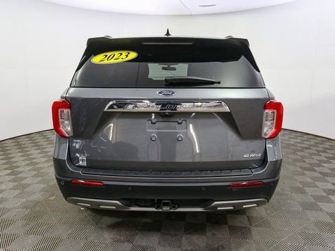 Used 2023 Ford Explorer XLT w/ Equipment Group 202A image 8