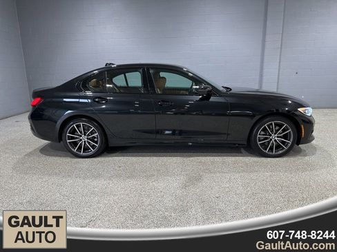Certified 2022 BMW 330i xDrive 330i xDrive w/ Driving Assistance Package image 2