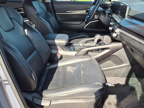 Used 2025 Kia Telluride S AWD/4WD image 29