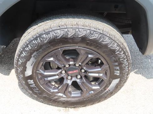 Used 2025 GMC Canyon Elevation w/ Convenience Package AWD/4WD image 16
