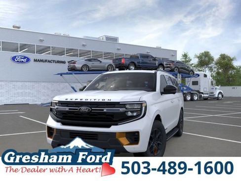 New 2026 Ford Expedition Tremor image 2