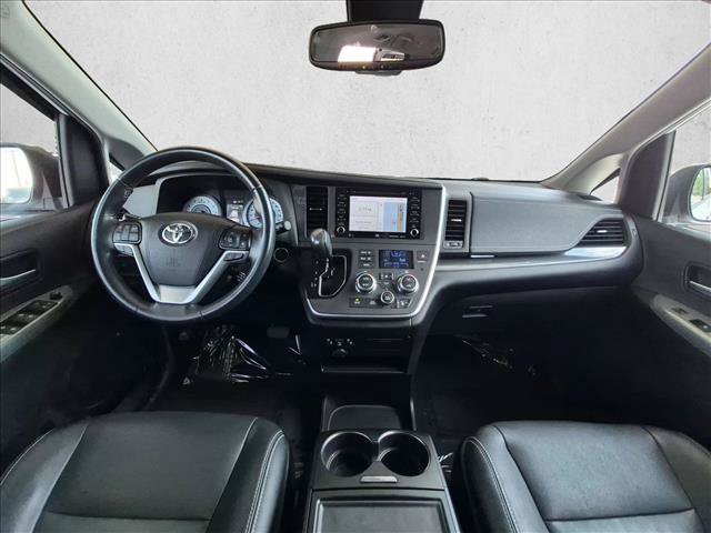 Used 2020 Toyota Sienna SE w/ SE Preferred Package FWD image 20