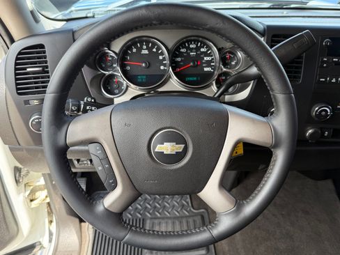 Used 2012 Chevrolet Silverado 2500 LT w/ Suspension Package, Off-Road AWD/4WD image 14