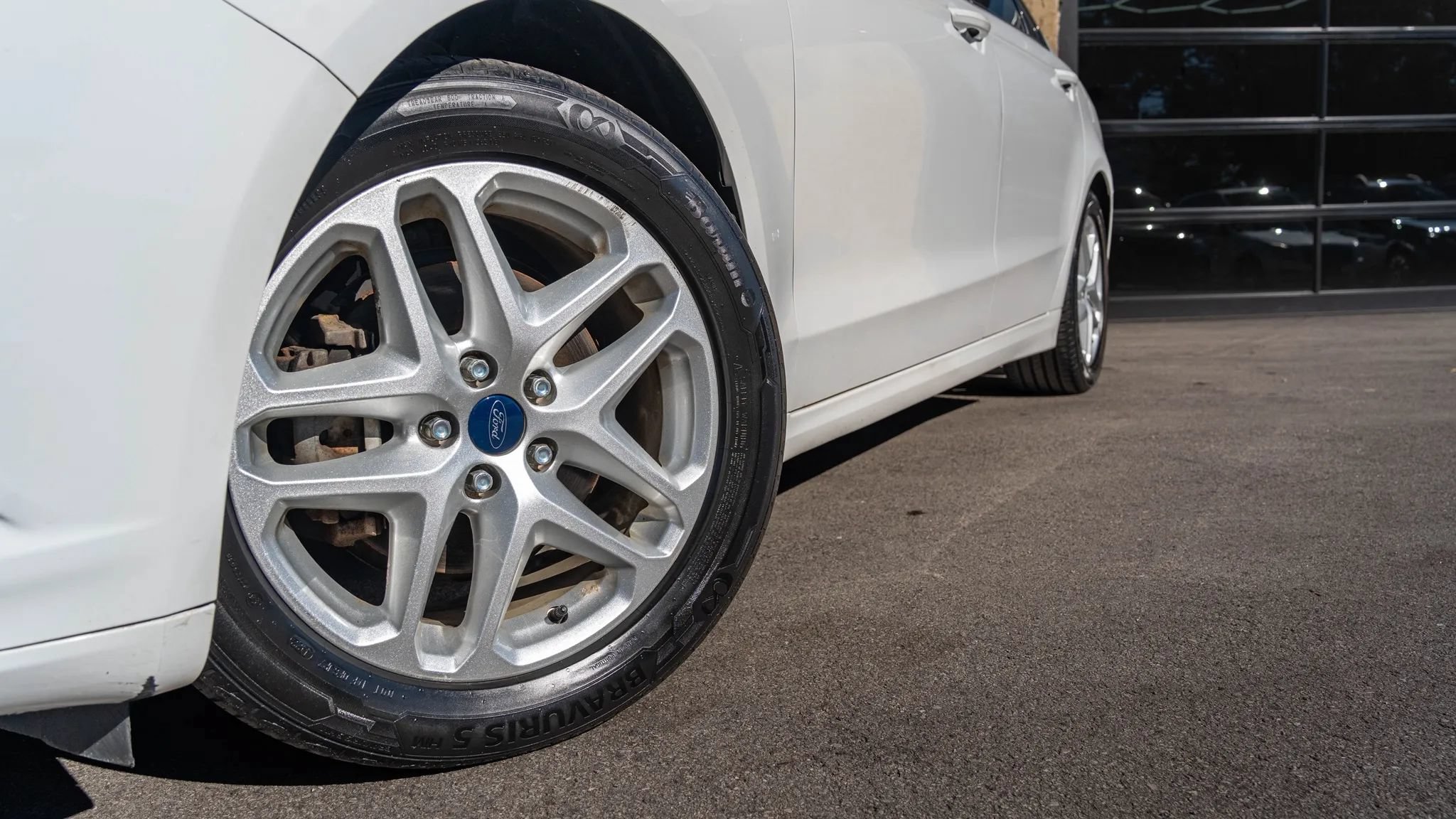 Used 2014 Ford Fusion SE w/ Equipment Group 202A FWD image 10
