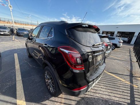 Used 2020 Buick Encore Sport Touring AWD/4WD image 3
