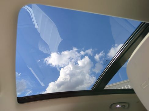 Used 2024 GMC Terrain Denali w/ Denali Premium Package image 19