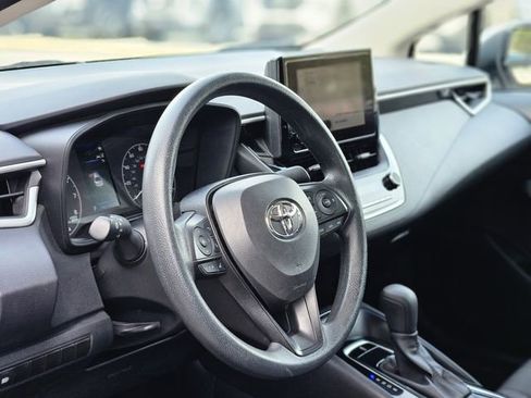 Used 2024 Toyota Corolla LE FWD image 12