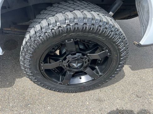 Used 2017 Ford F150 XLT AWD/4WD image 8