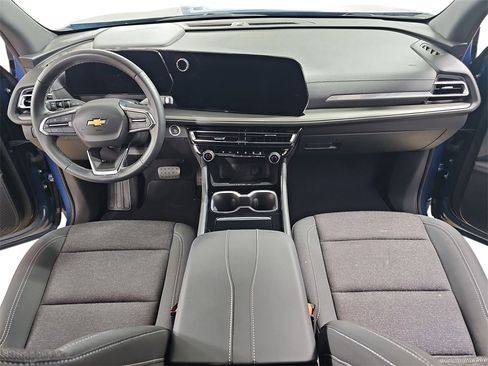 Certified 2024 Chevrolet Traverse LT image 11