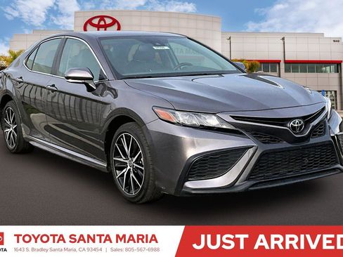 Used 2023 Toyota Camry SE w/ Convenience Package image 1