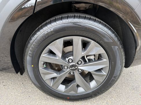 Used 2024 Kia Sportage SX Prestige image 18