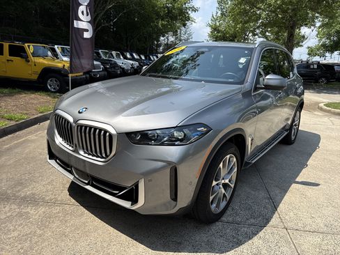 Used 2026 BMW X5 xDrive40i AWD/4WD image 3