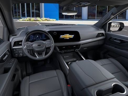 New 2026 Chevrolet Suburban RST w/ Advanced Technology Package AWD/4WD image 17