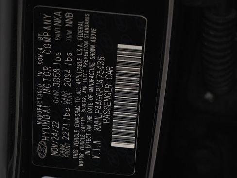 Used 2023 Hyundai Elantra Limited FWD image 28