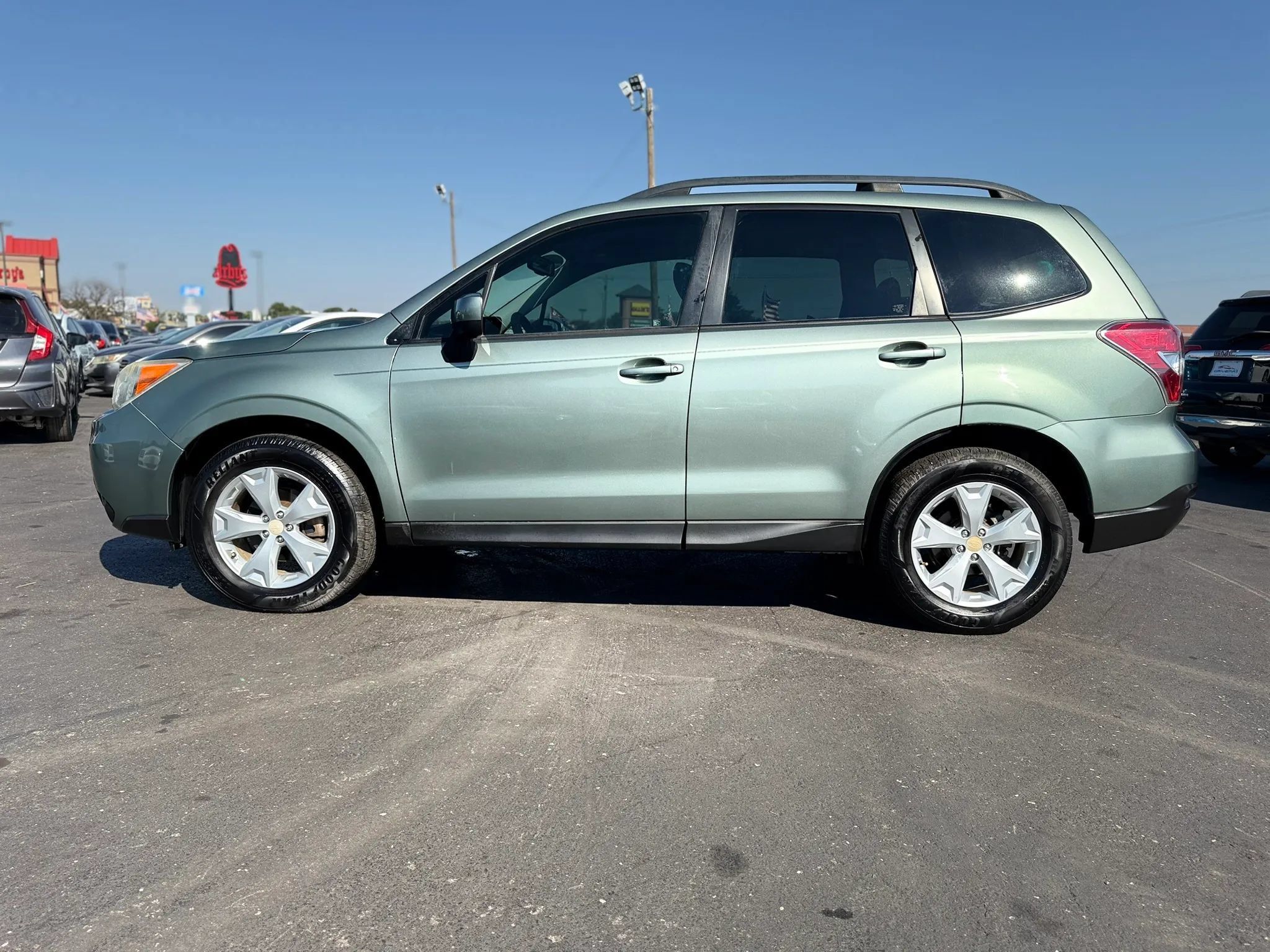 Used 2014 Subaru Forester 2.5i Premium AWD/4WD image 6
