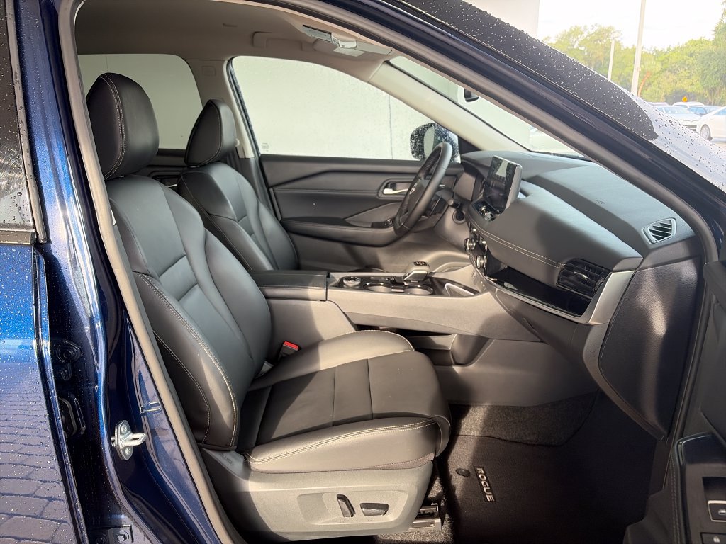 Used 2026 Nissan Rogue SL AWD/4WD image 29