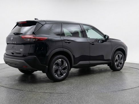 Used 2025 Nissan Rogue SV AWD/4WD image 9