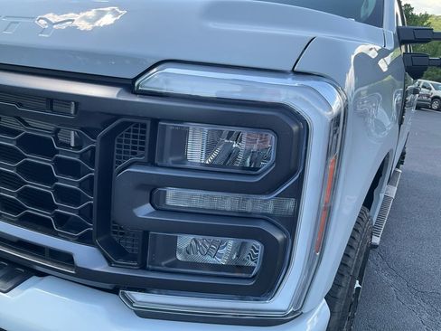 New 2026 Ford F250 XL AWD/4WD image 9