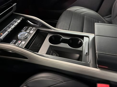 Used 2024 Lincoln Nautilus Reserve image 30