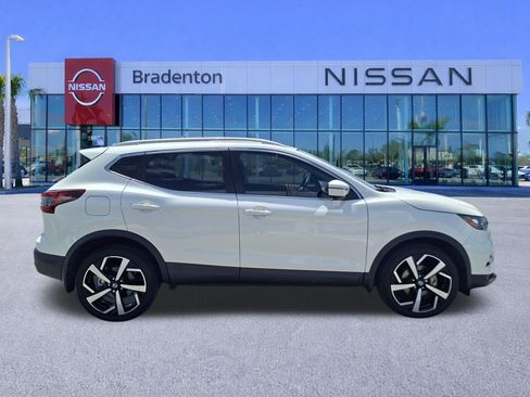 Used 2022 Nissan Rogue Sport SL AWD/4WD image 4