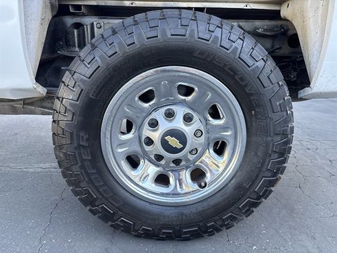 Used 2011 Chevrolet Silverado 3500 W/T AWD/4WD image 19