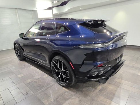 New 2026 Aston Martin DBX 707 image 2