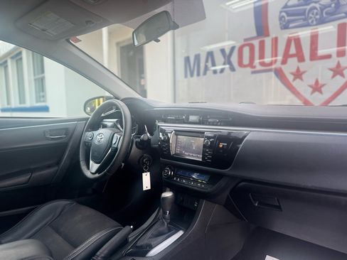 Used 2015 Toyota Corolla S image 34