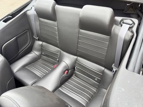 Used 2009 Ford Mustang Shelby GT500 RWD image 40