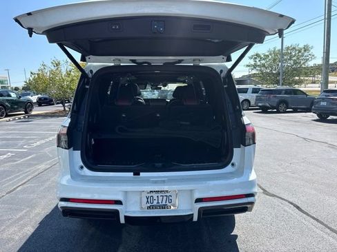 Used 2026 INFINITI QX80 Autograph w/ Premium Cargo Package AWD/4WD image 13