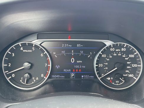 Used 2023 Nissan Altima 2.5 SR w/ SR Premium Package FWD image 25