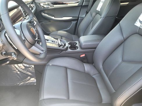 New 2026 Porsche Macan AWD/4WD image 25