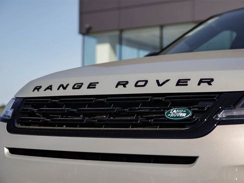 New 2026 Land Rover Range Rover Evoque S image 11