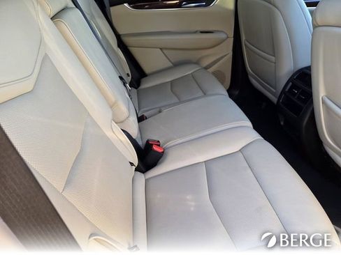 Used 2019 Cadillac XT5 Luxury image 32
