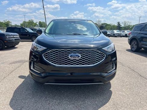 Used 2024 Ford Edge SEL w/ Convenience Package AWD/4WD image 2