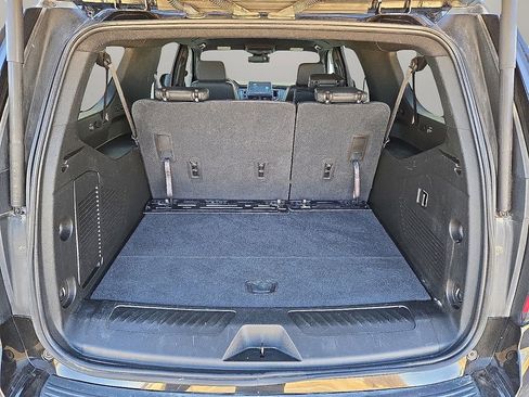 Used 2023 Chevrolet Suburban LT image 14