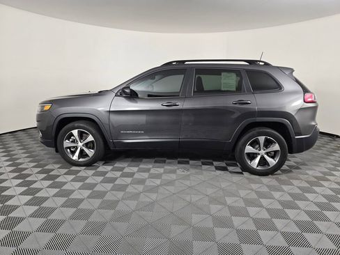 Used 2022 Jeep Cherokee Limited image 6