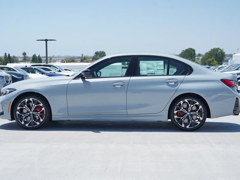 New 2026 BMW 330i Sedan w/ M Sport Package RWD image 4