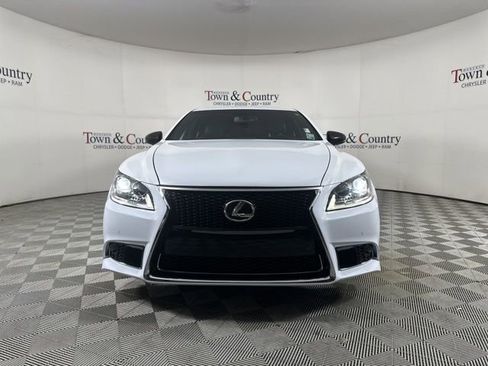 Used 2015 Lexus LS 460 image 2