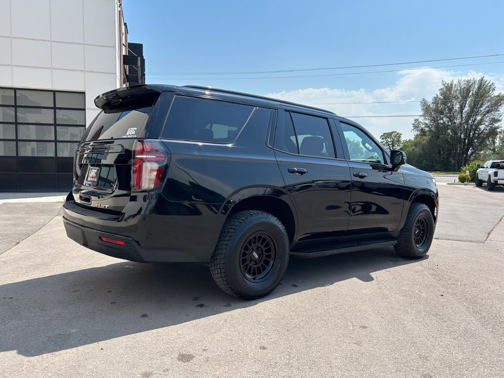 Used 2024 Chevrolet Tahoe RST w/ Luxury Package AWD/4WD image 3