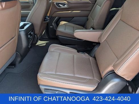 Used 2024 Chevrolet Suburban High Country w/ Advanced Technology Package AWD/4WD image 21