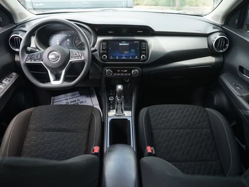 Used 2021 Nissan Kicks SV FWD image 20