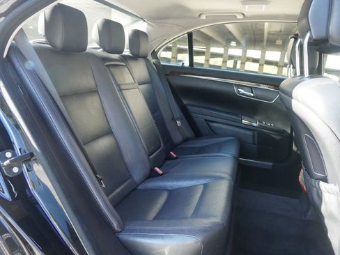 Used 2010 Mercedes-Benz S 550 4MATIC image 14