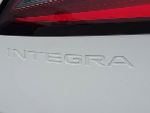 Used 2025 Acura Integra FWD image 8