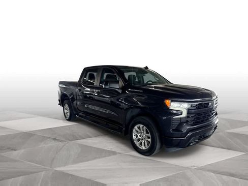 Used 2023 Chevrolet Silverado 1500 RST RWD image 2