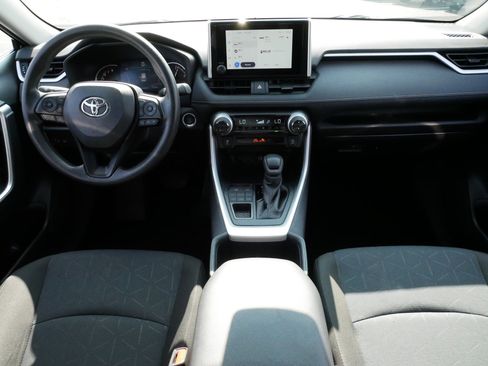 Certified 2025 Toyota RAV4 XLE AWD/4WD image 10